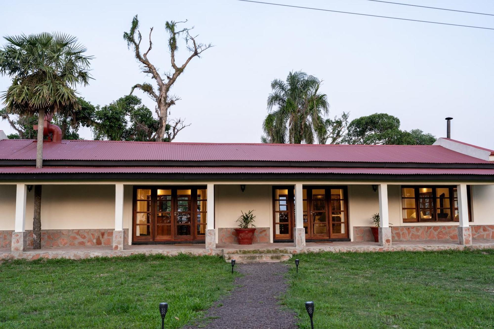 Estancia Iberá Colonia Carlos Pellegrini  Esterno foto