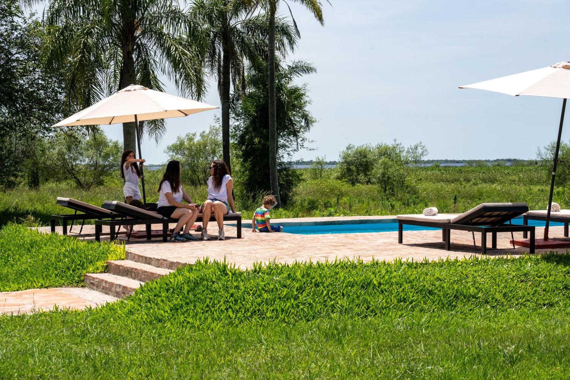 Estancia Iberá Colonia Carlos Pellegrini  Esterno foto