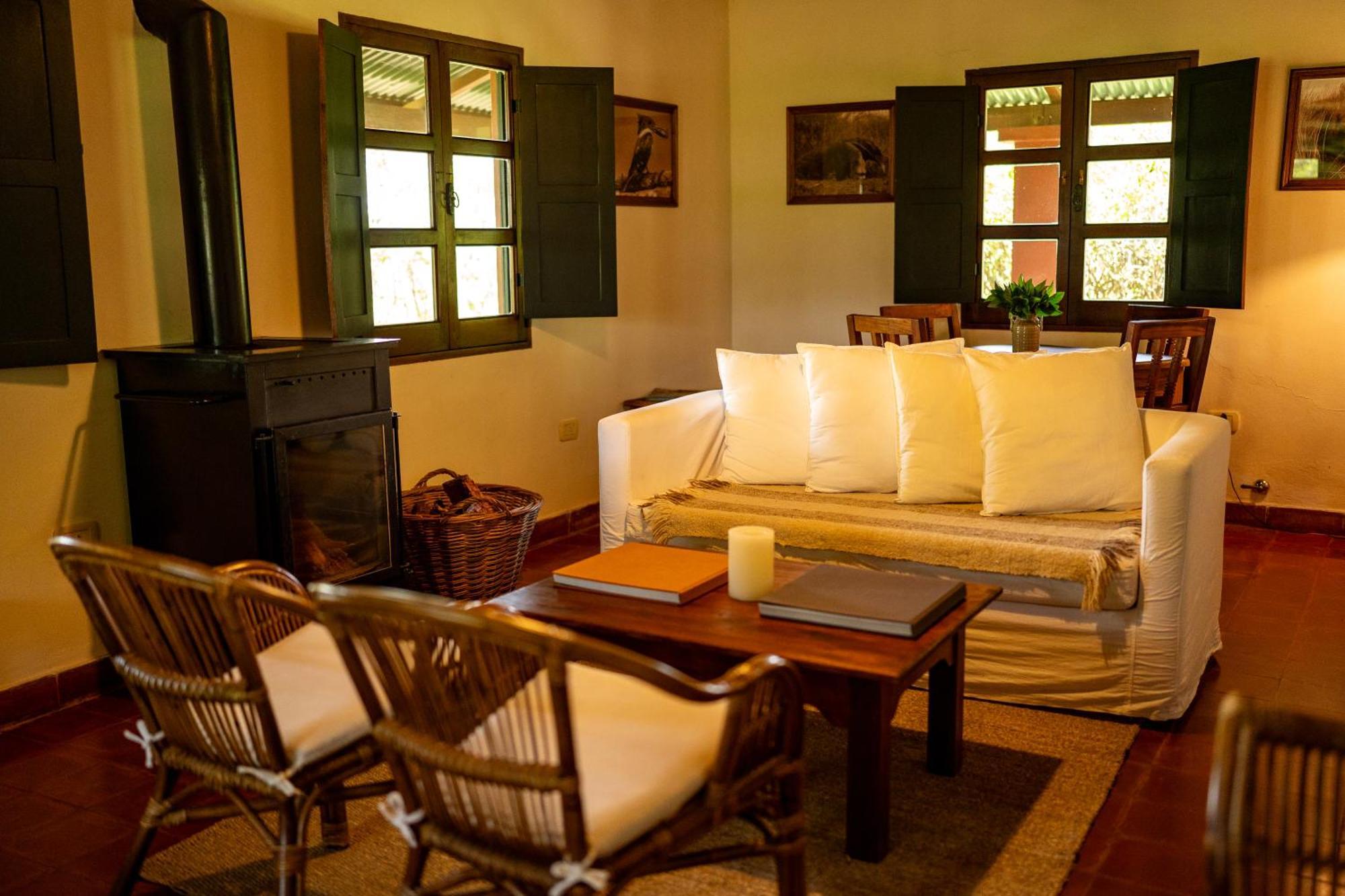 Estancia Iberá Colonia Carlos Pellegrini  Esterno foto