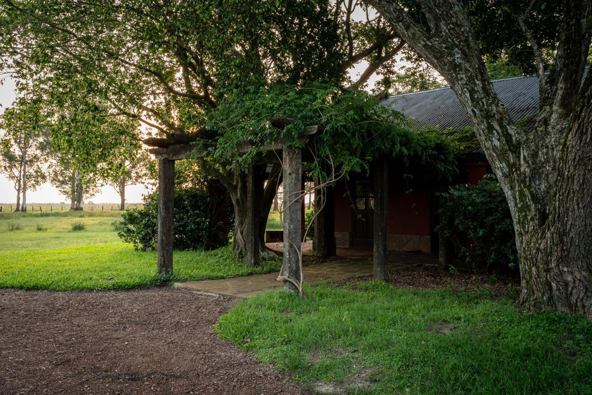Estancia Iberá Colonia Carlos Pellegrini  Esterno foto